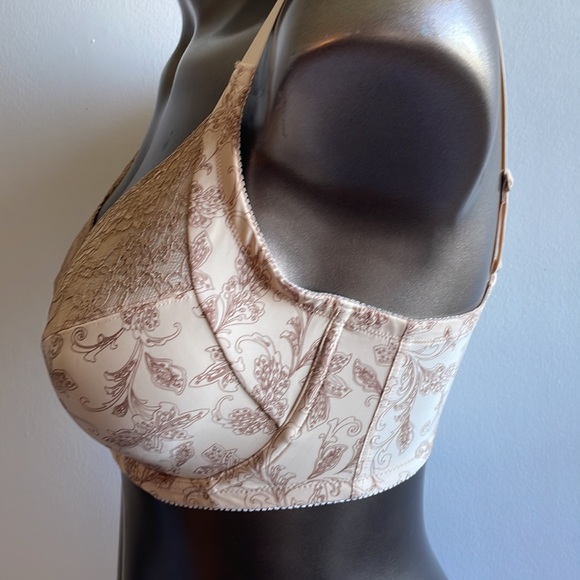 Wonderbra Printed Full Underwire Support Bra - Picture 6 of 10